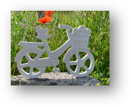 Deko-Fahrrad aus Raysin